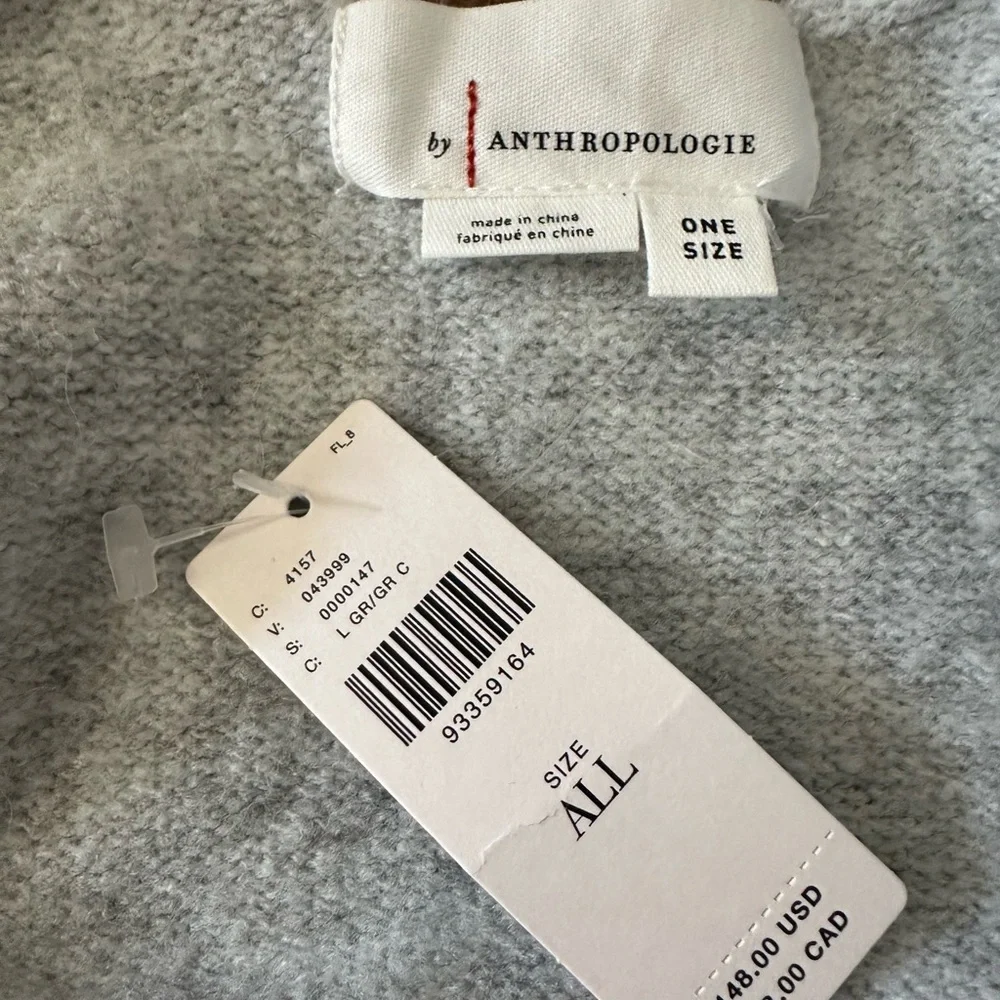 Anthropologie Gray Women's‎ Sweater with detachable Scarf wrap One Size NWT
